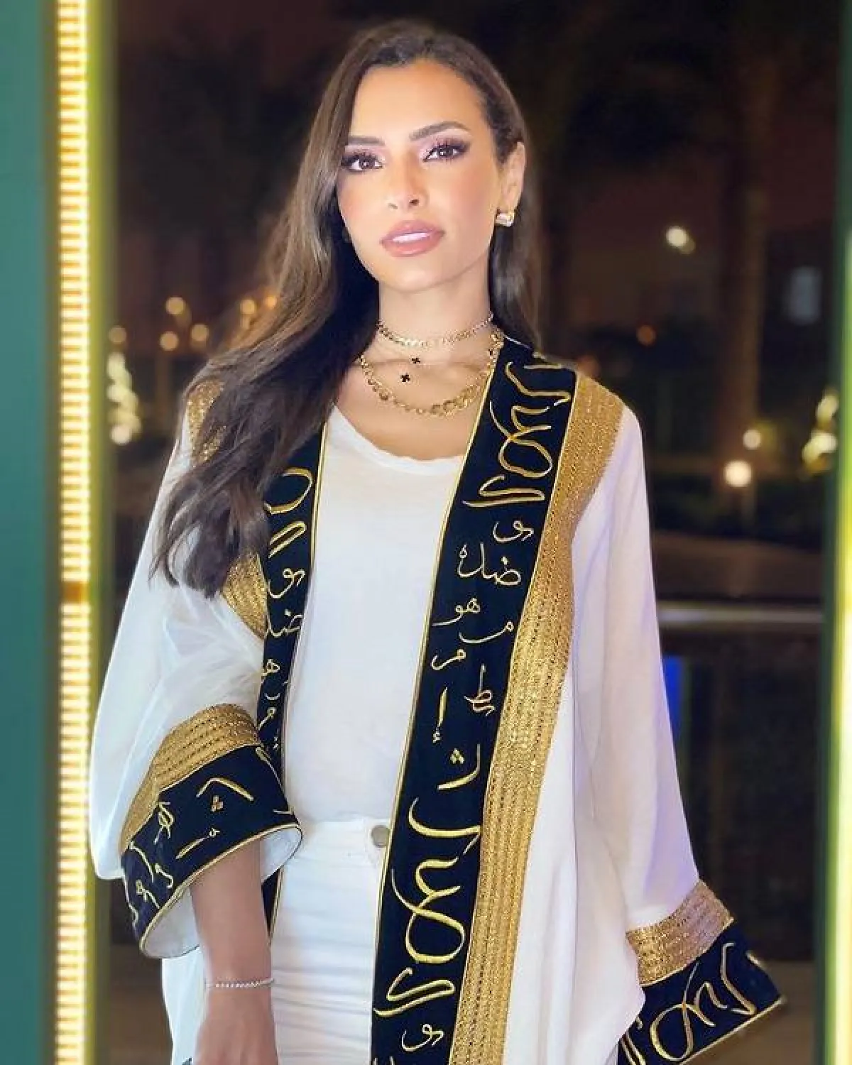 سلاسل بموضة التكديس-الصورة من صفحة كارمن سليمان على انستغرام