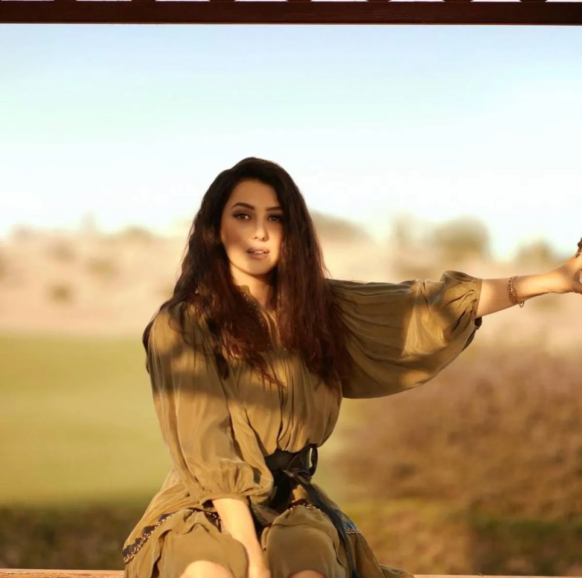 كندة علوش في إطلالة خريفية جذابة - الصورة من حسابها على انستغرام