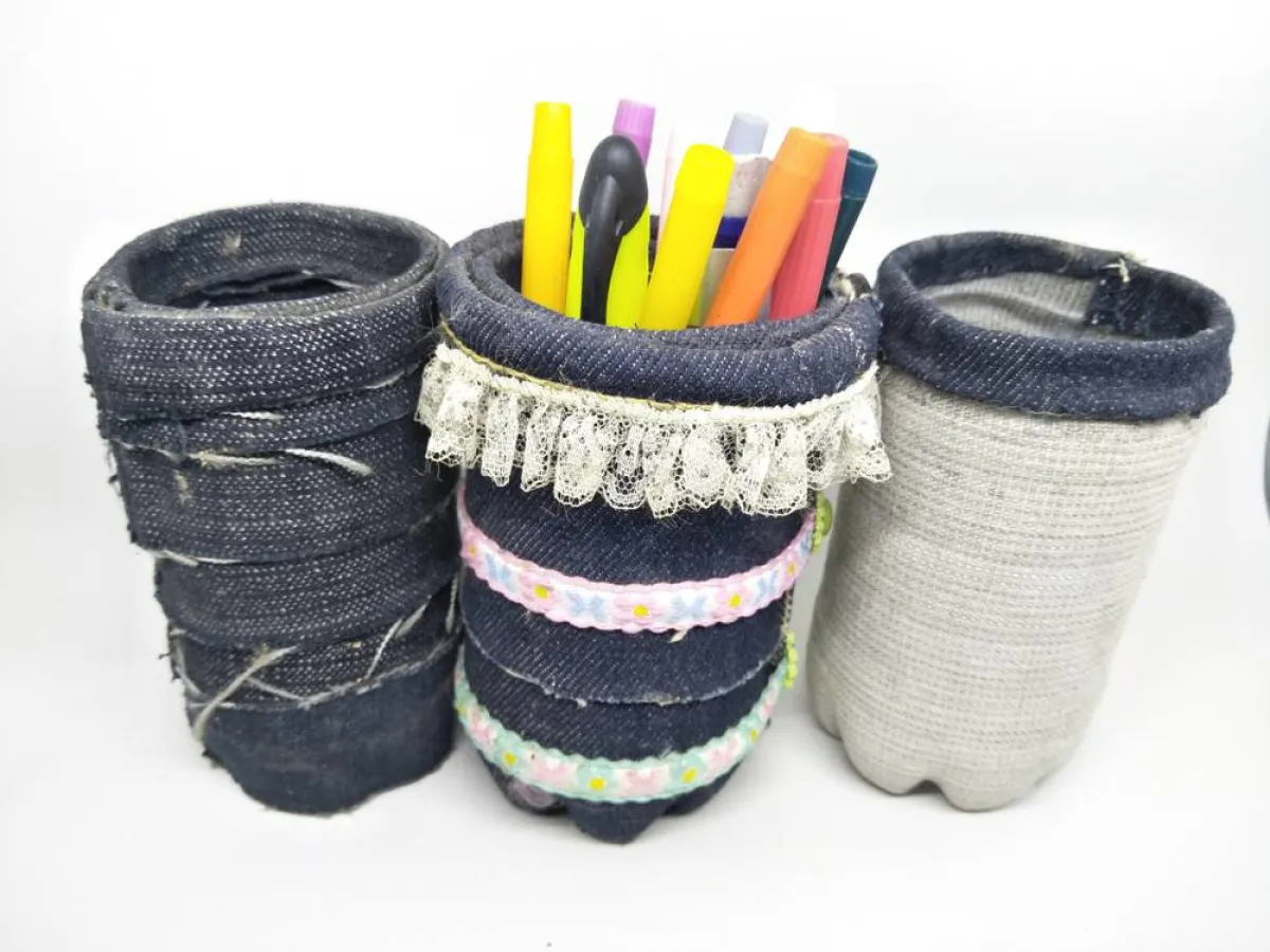 حوامل للأقلام من سراويل الجينز 