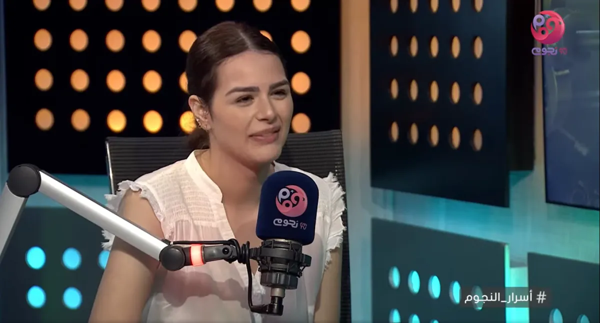 هنادي مهنى خلال استضافتها في برنامج أخبار النجوم - الصورة من صفحة البرنامج على فيسبوك