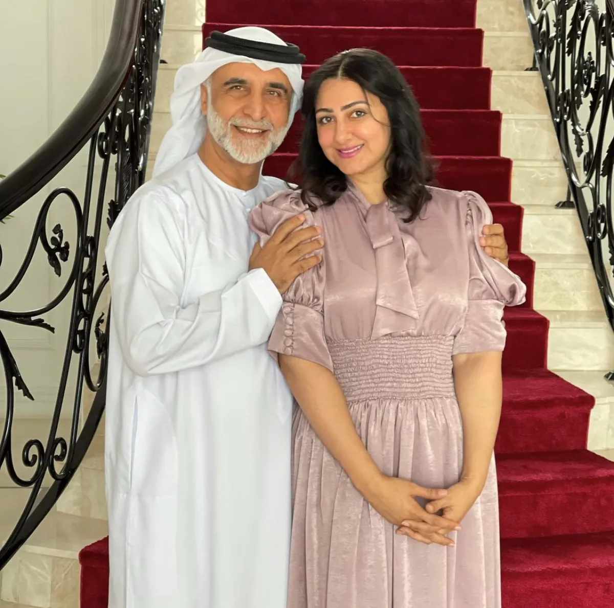 هيفاء حسين وزوجها- الصورة من حسابها على انستغرام