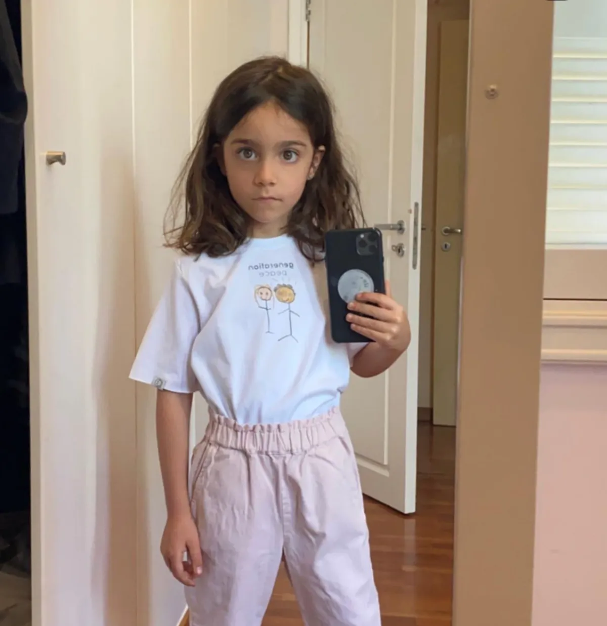 ايلا - الصورة من حساب نور عريضة والدتها على انستغرام