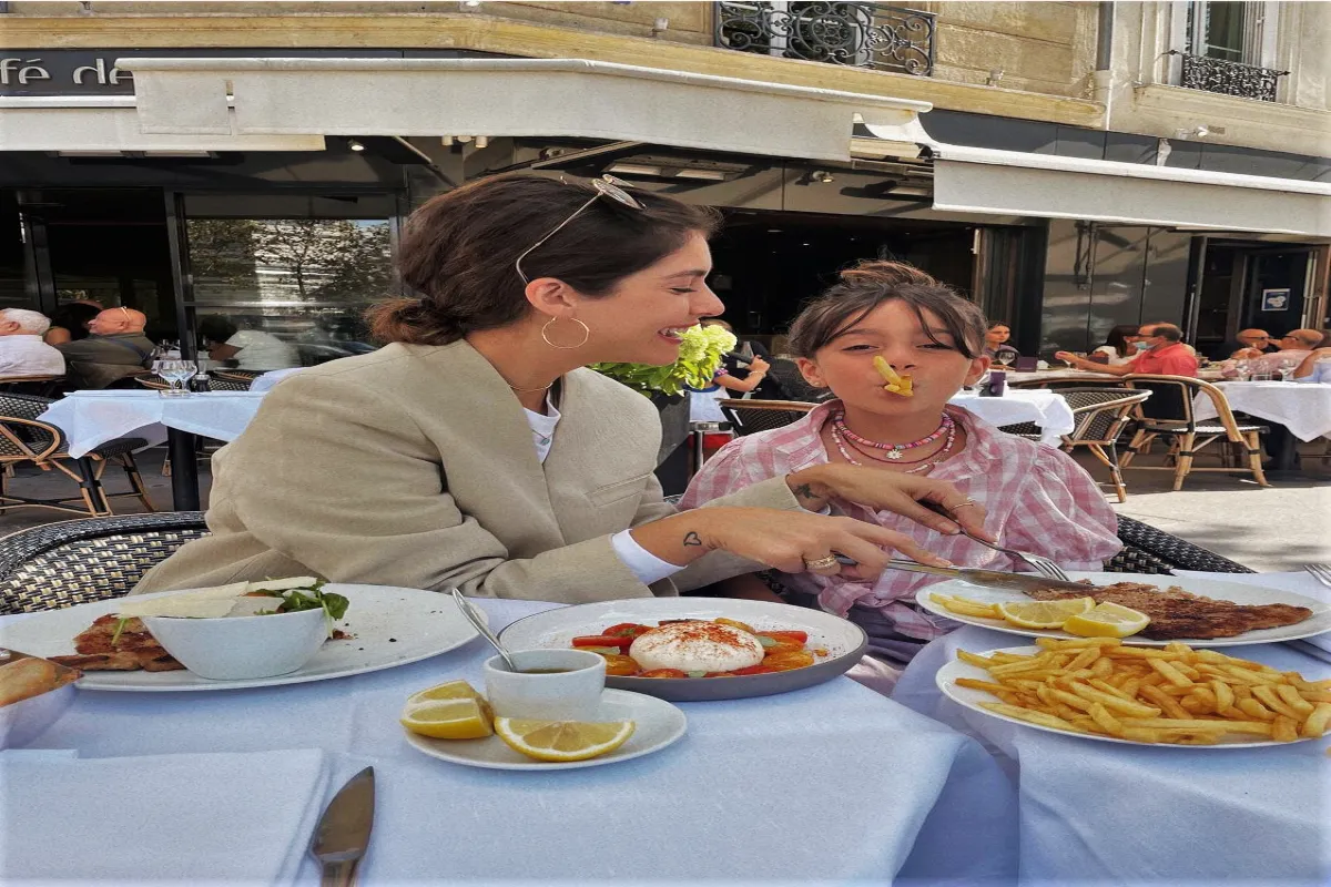 نور عريضة وابنتها ايلا - الصورة من حساب نور عريضة والدتها على انستغرام