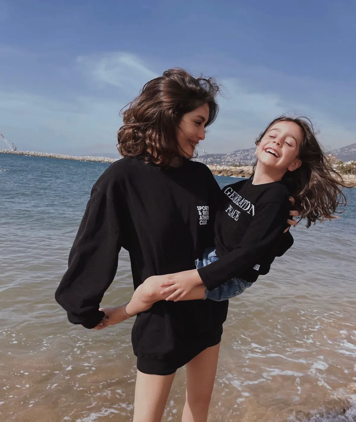 نور عريضة وابنتها ايلا - الصورة من حساب نور عريضة والدتها على انستغرام