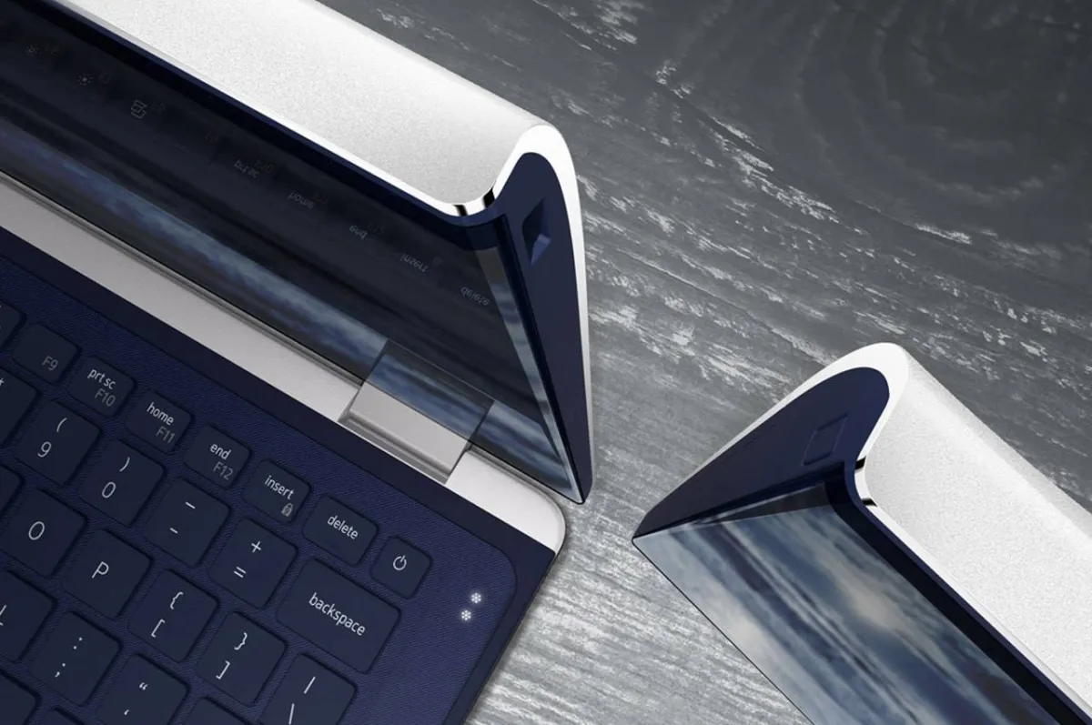 حمل اللاب توب متعدد الشاشات في حقيبة صغيرة