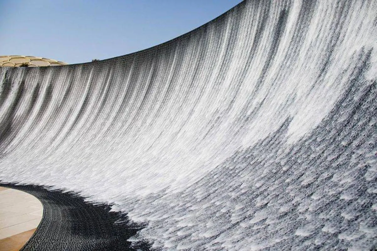 شلالات إكسبو