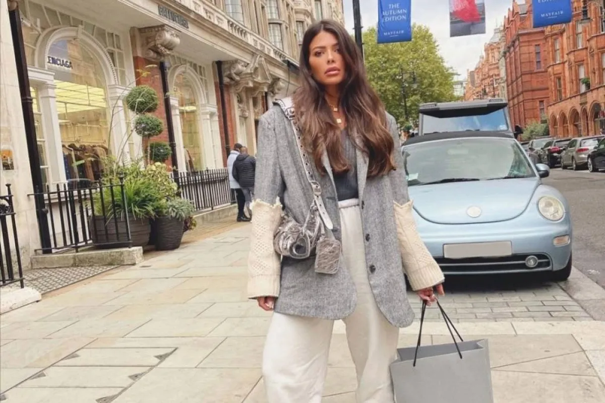 إطلالات شتوية أنيقة من العنود بدر