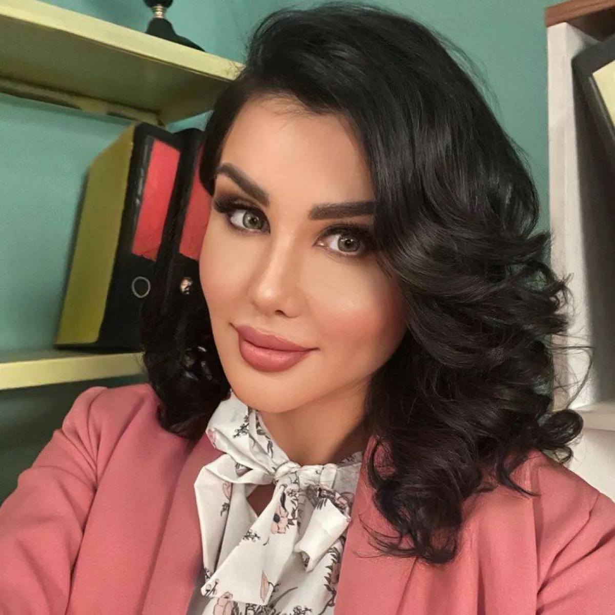 جيني اسبر - الصورة من حسابها على فيسبوك