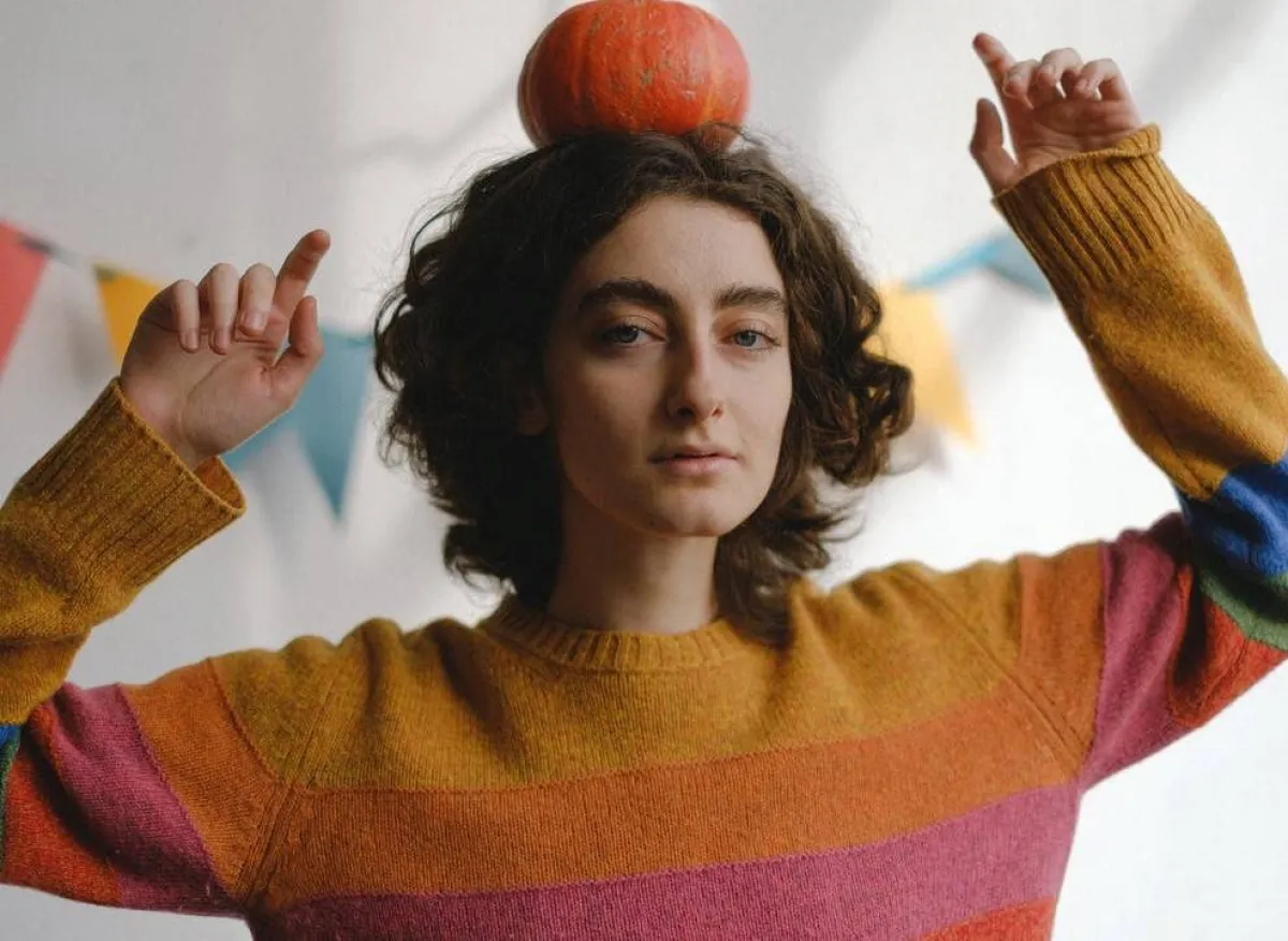 صورة  تعبيرية لحامل مع اليقطين