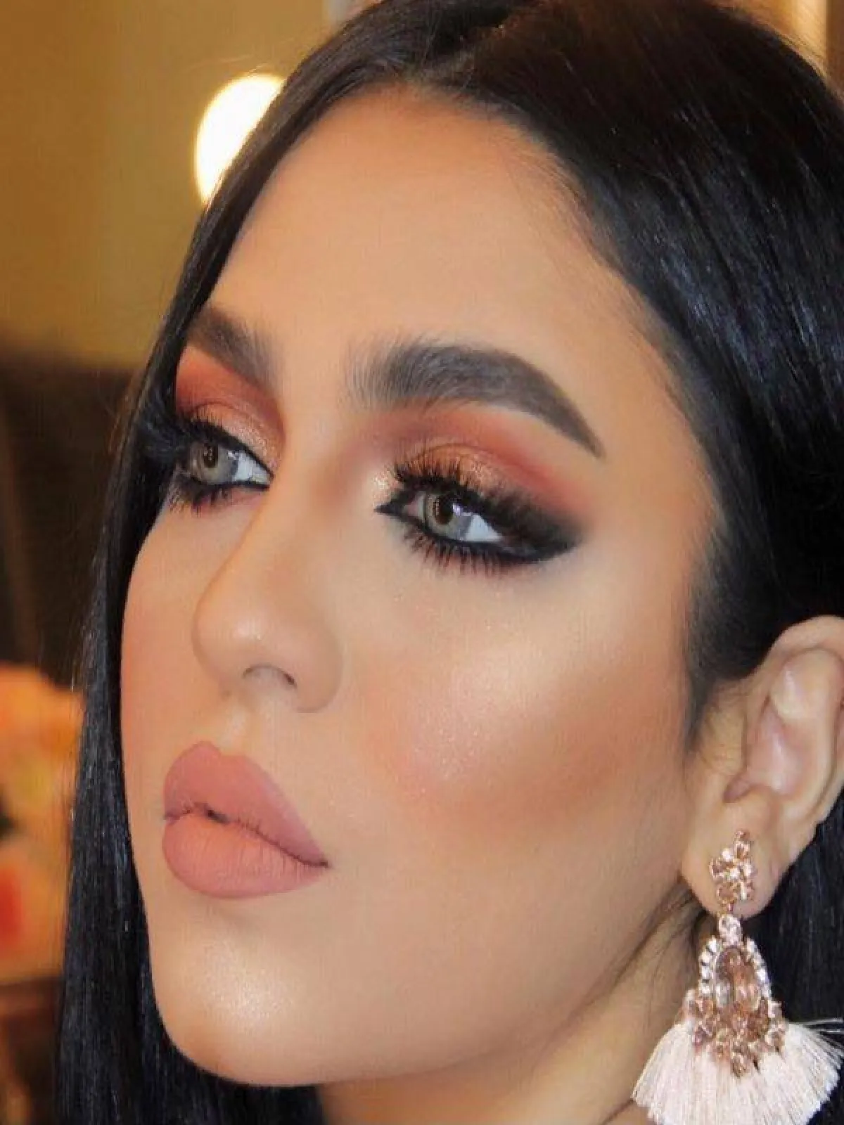 مكياج سموكي برتقالي