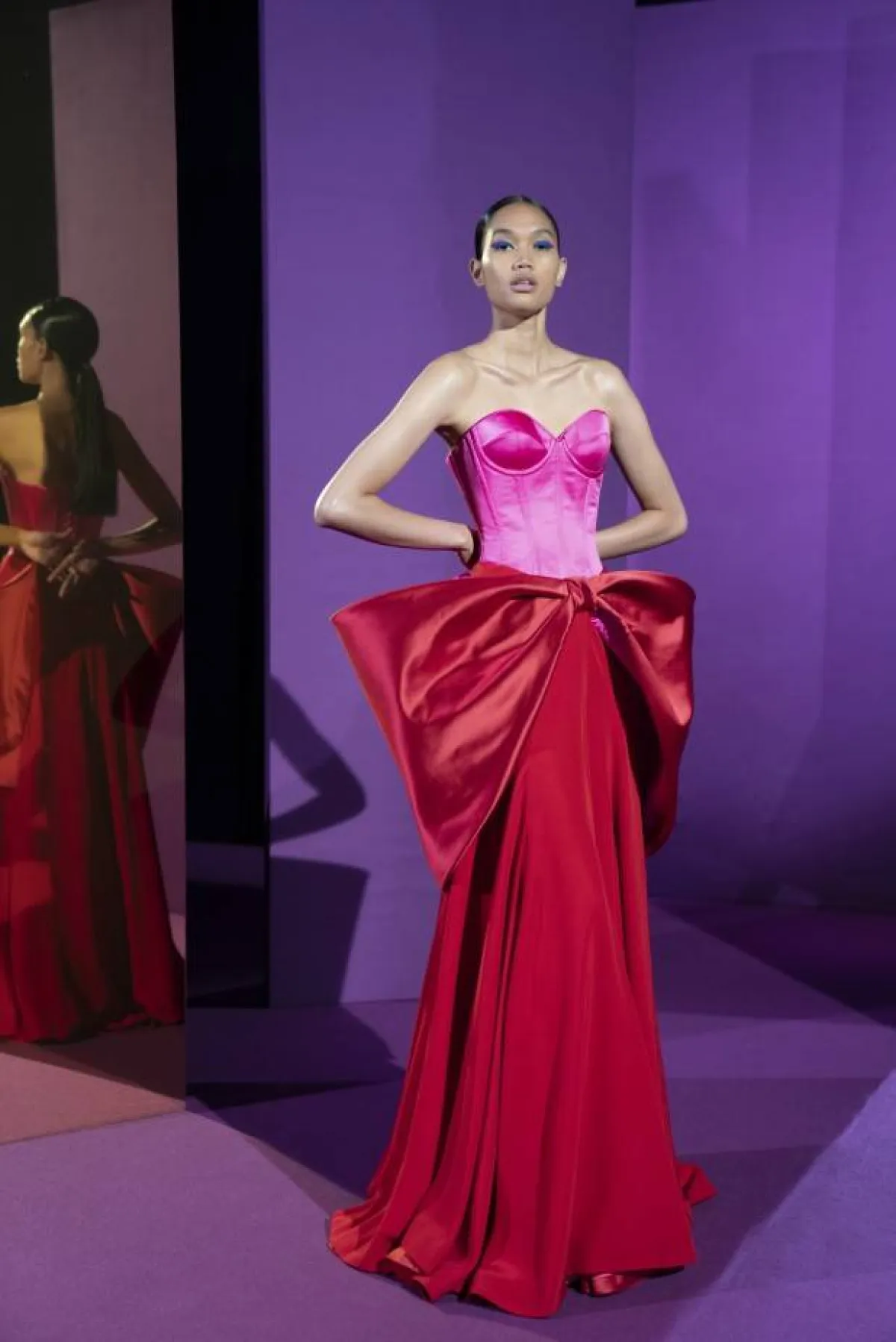 أزياء بألوان منعشة