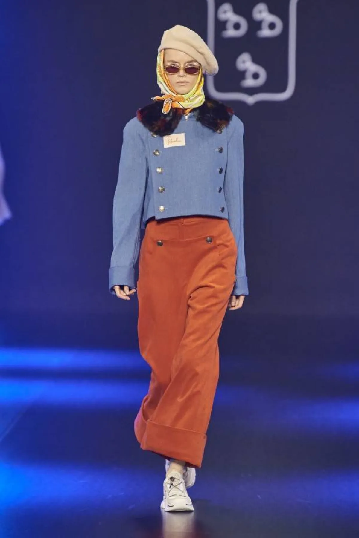 أزياء بألوان منعشة