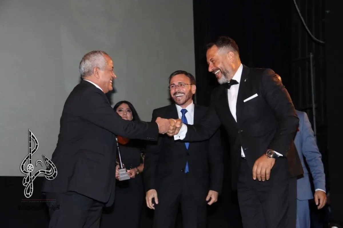 ماجد المصري مع وزير الثقافة الأردني علي العايد خلال حفل الافتتاح- الصورة من فيسبوك مهرجان الأردن للأفلام