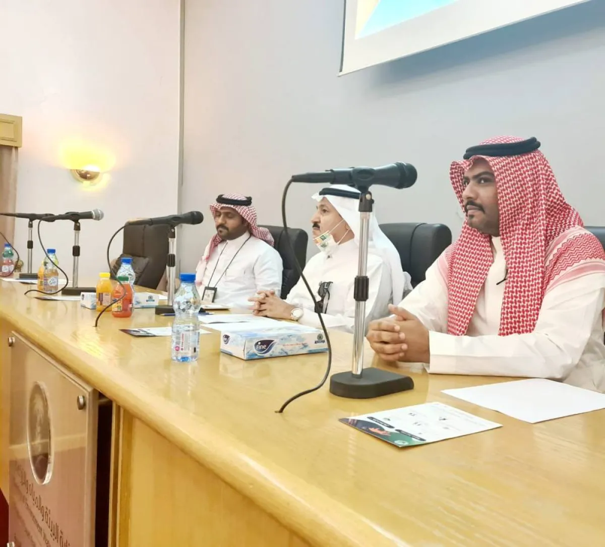 محاضرة توعوية في اليوم العالمي لداء الكلب ( السعار )