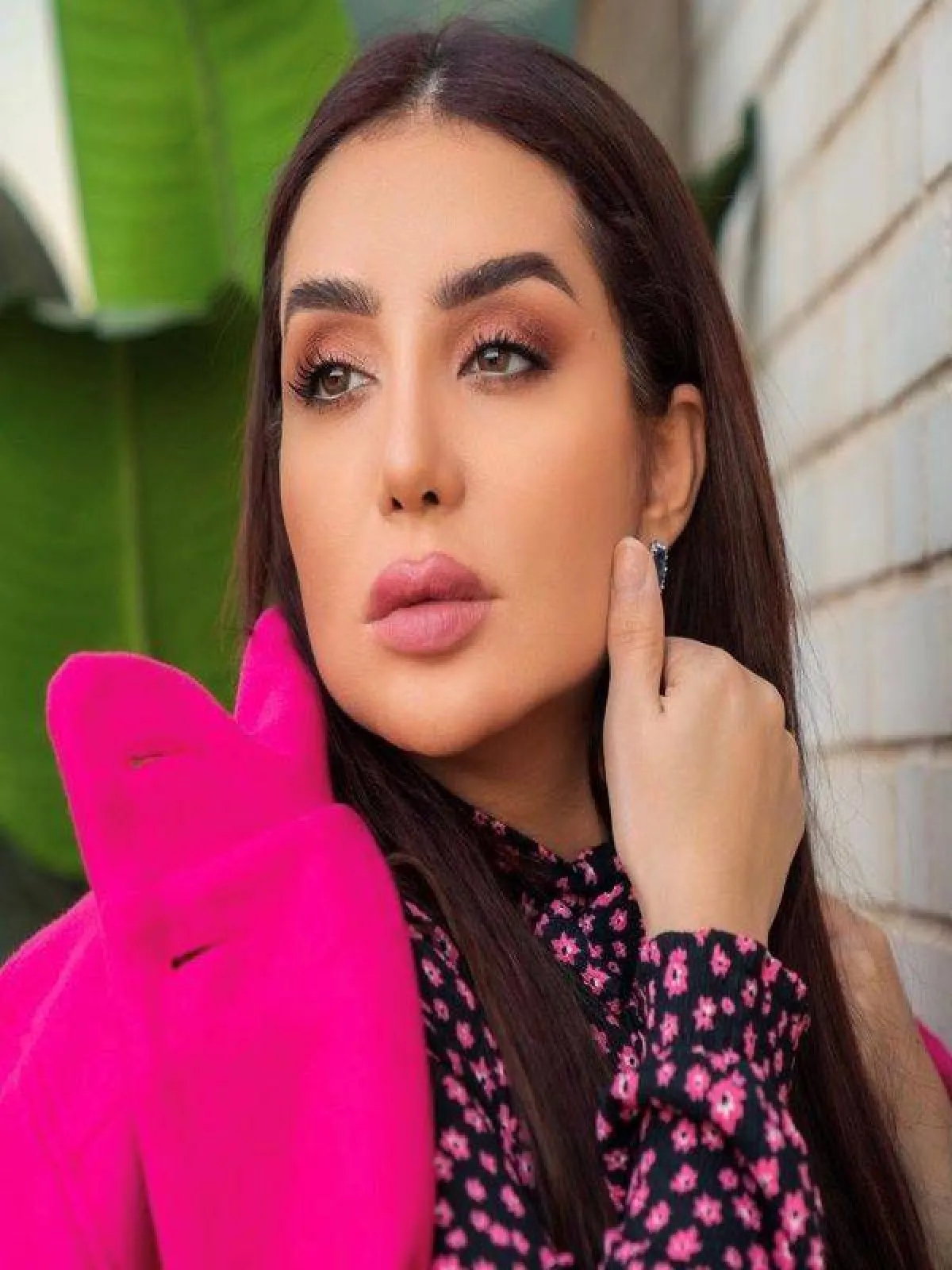 شيماء علي بمكياج زهري