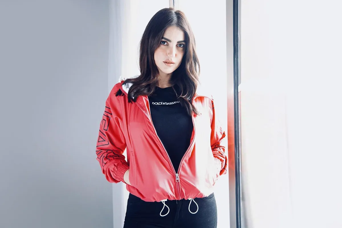 درة زروق بإطلالة رياضية