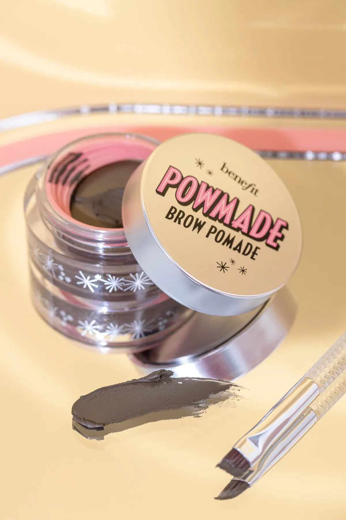 بومايد Benefit Cosmetics - POWmade Brow Pomade Lifestyle