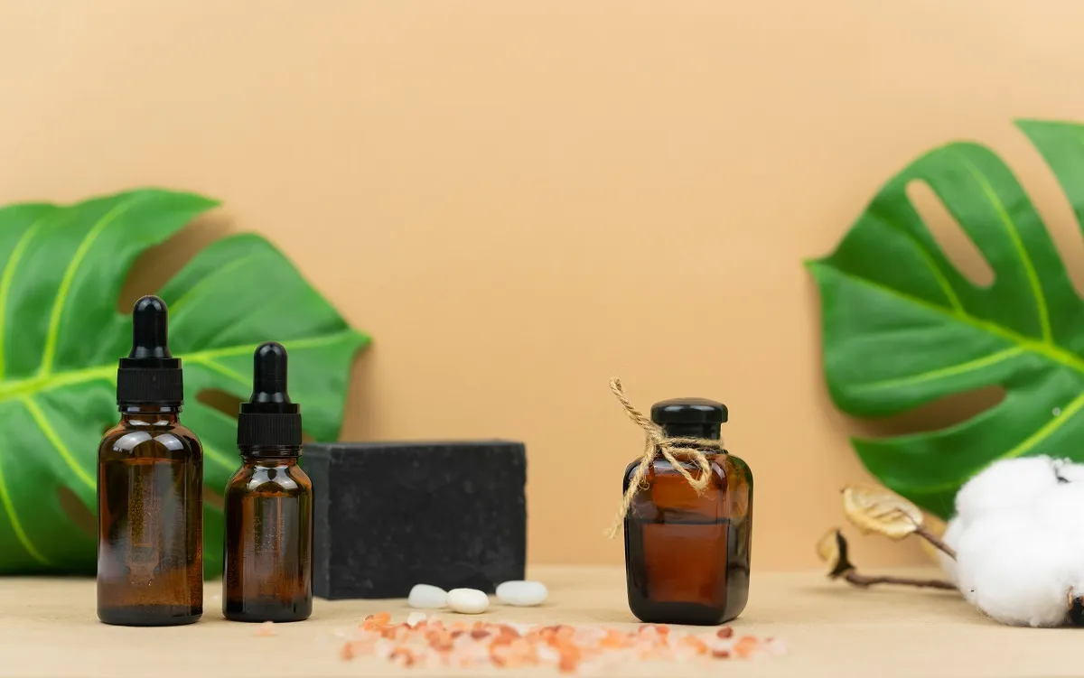 خليط من نبات السعد