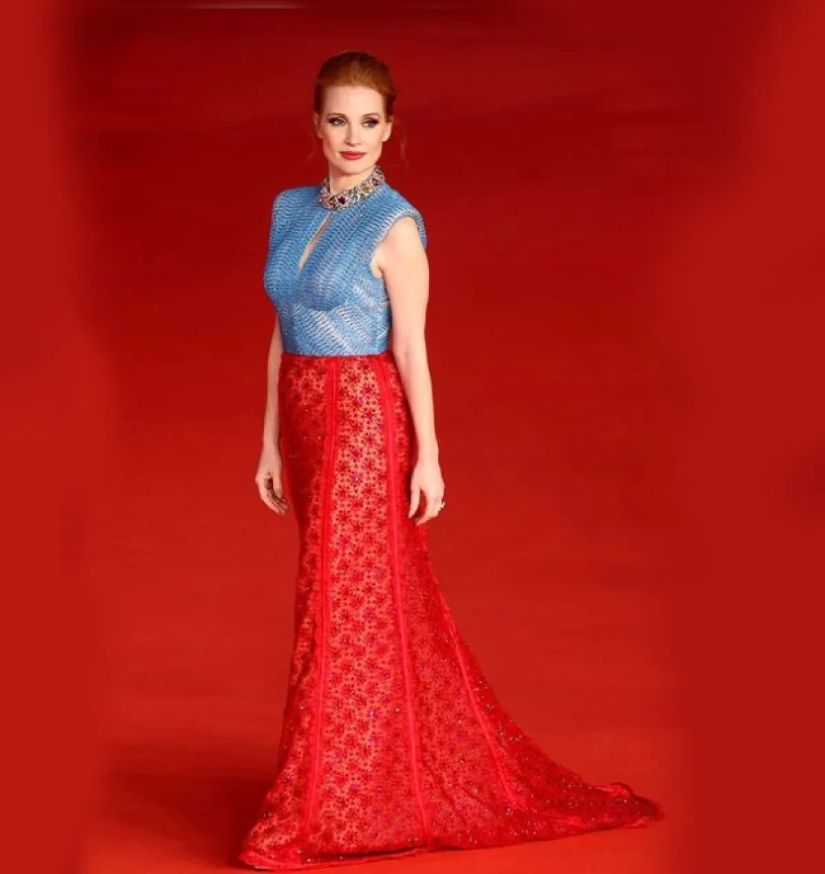 جيسيكا تشاستن ترتدي من غوتشي