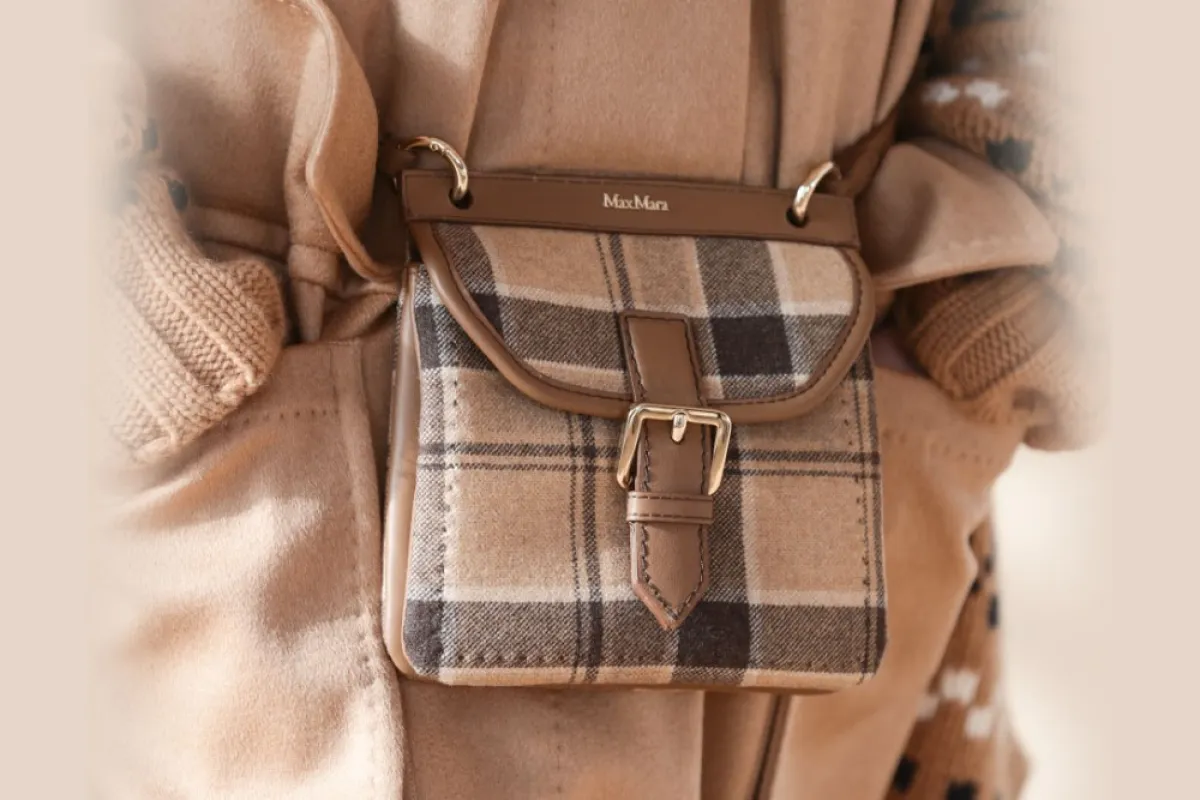 موديلات حقائب بألوان ترابية