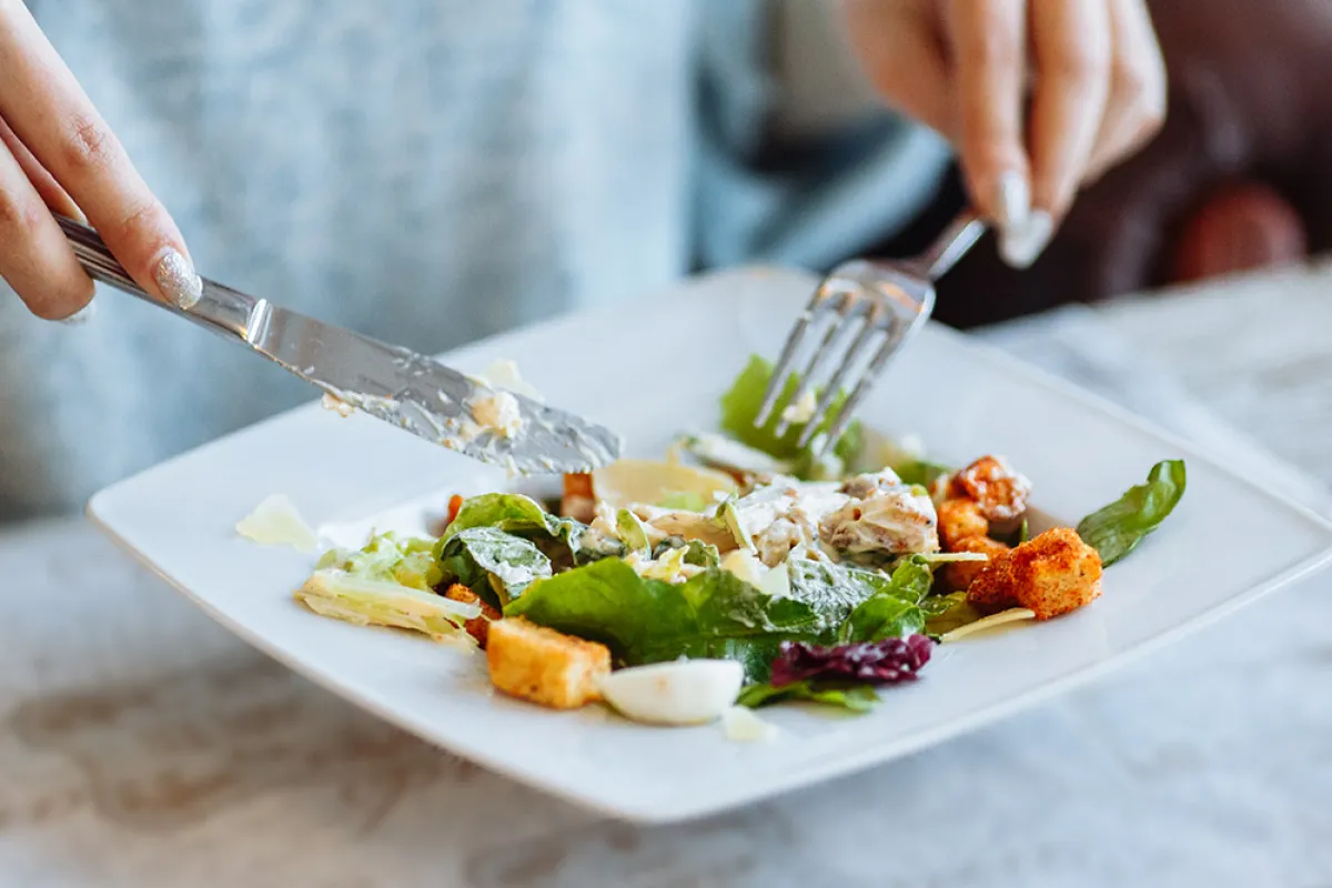 خلال فعاليات موسم الرياض... أطعمة يجب على الحوامل تجنبها 