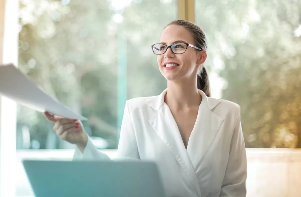  امرأة مختلفة