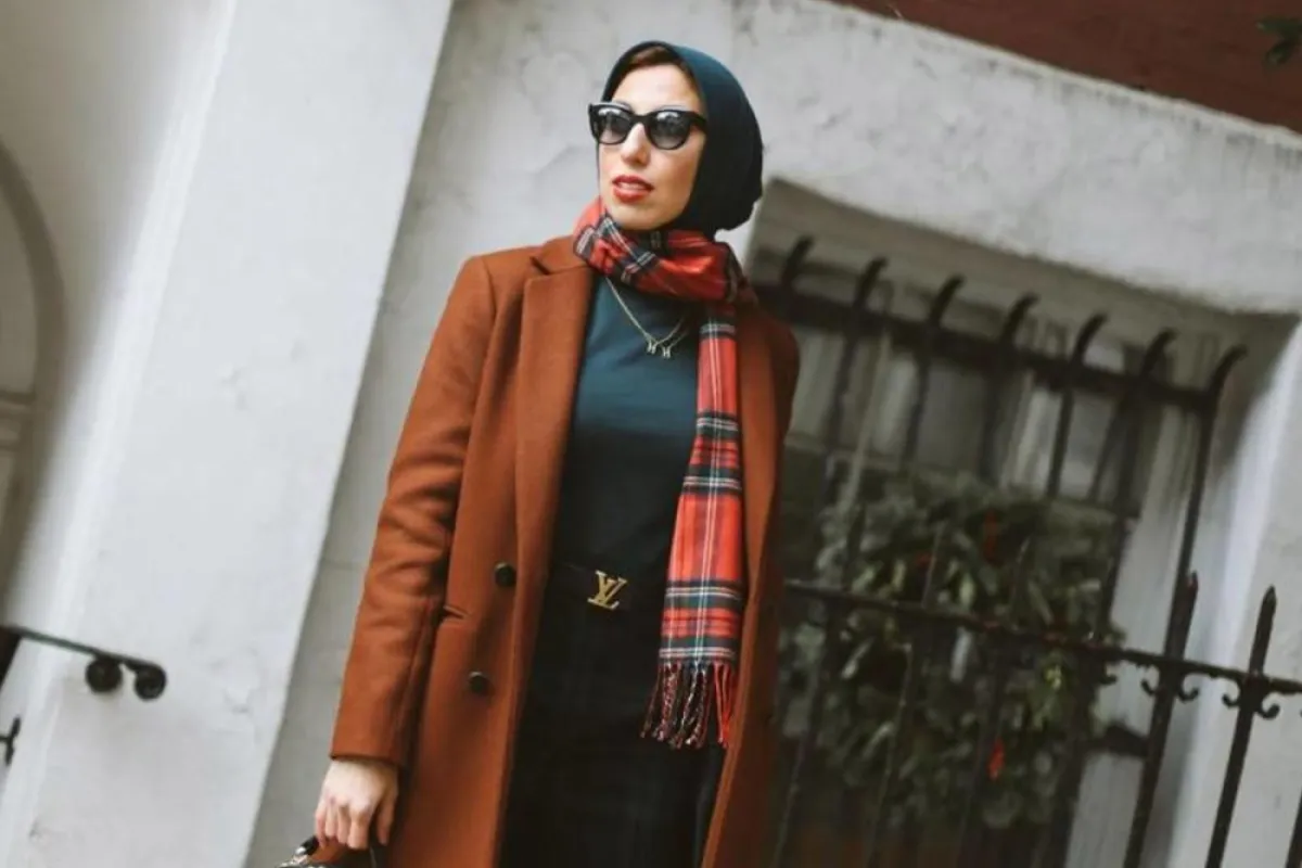 الوشاح الملون من ميلاني الترك