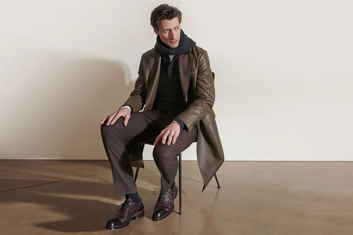 أحذية بألوان داكنة لإطلالات شتوية أنيقة من بريوني  Brioni