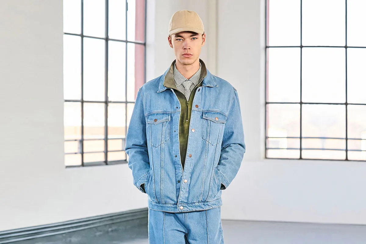 الجينز في إطلالات الرجل للموسم الجديد من دافيد كاتالان David Catalan