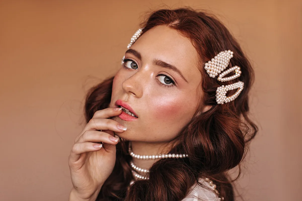 أبرز أكسسوارات الشعر لشتاء 2022