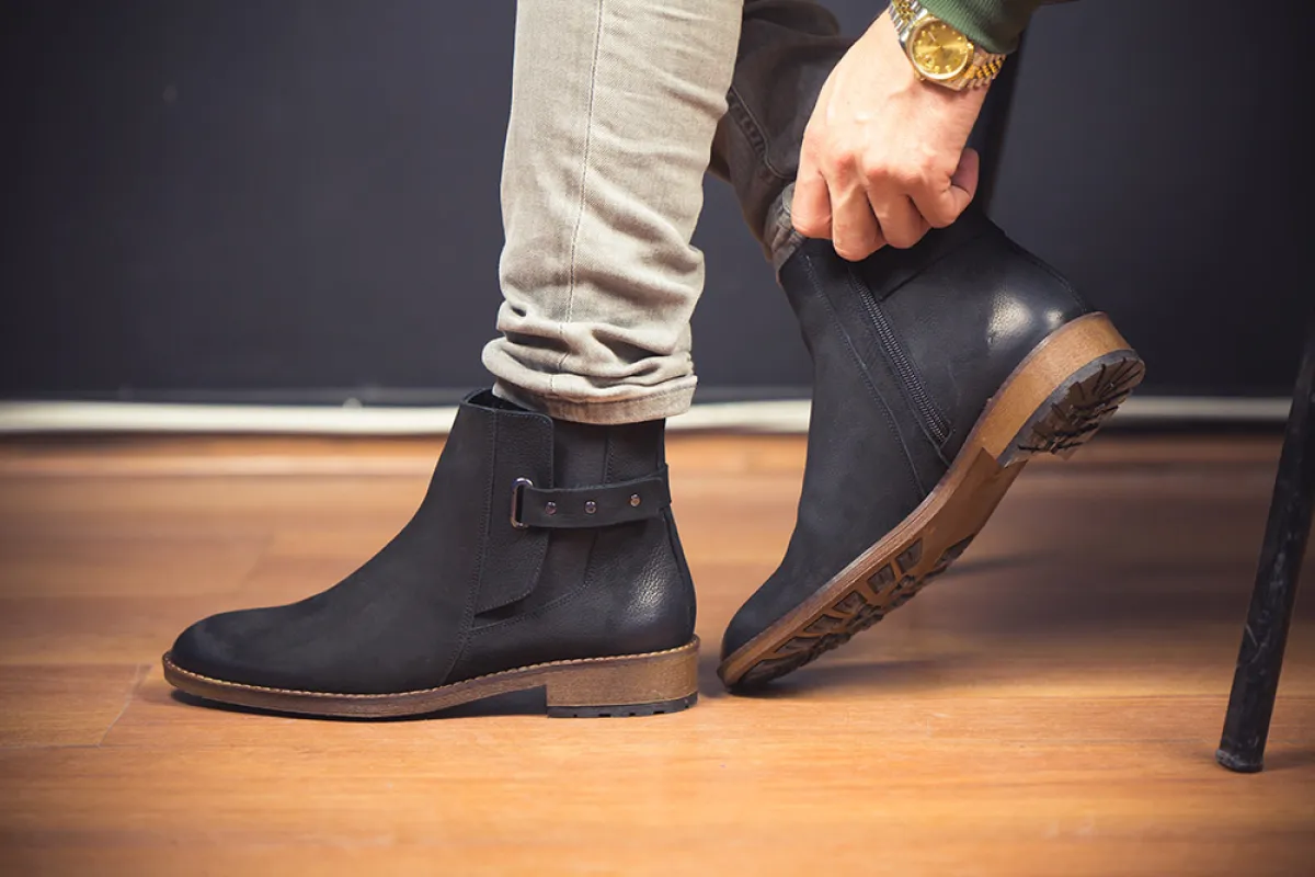 للرجل.. اختر الجزمة المناسبة لإطلالاتك الشتوية