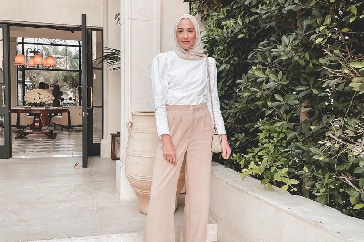 البنطلون الزهري