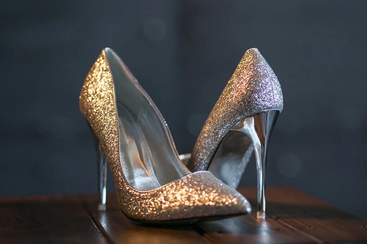 أحذية بكعب عالي وتصميم راقي لمناسباتك الرسمية