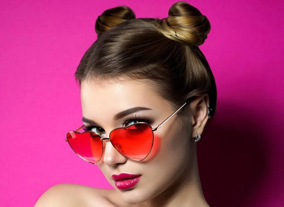 تطبيق مكياج عيون