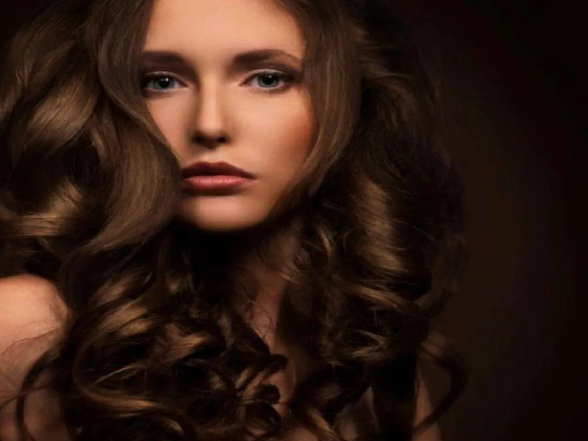 مميزات زيت الكاميليا للشعر