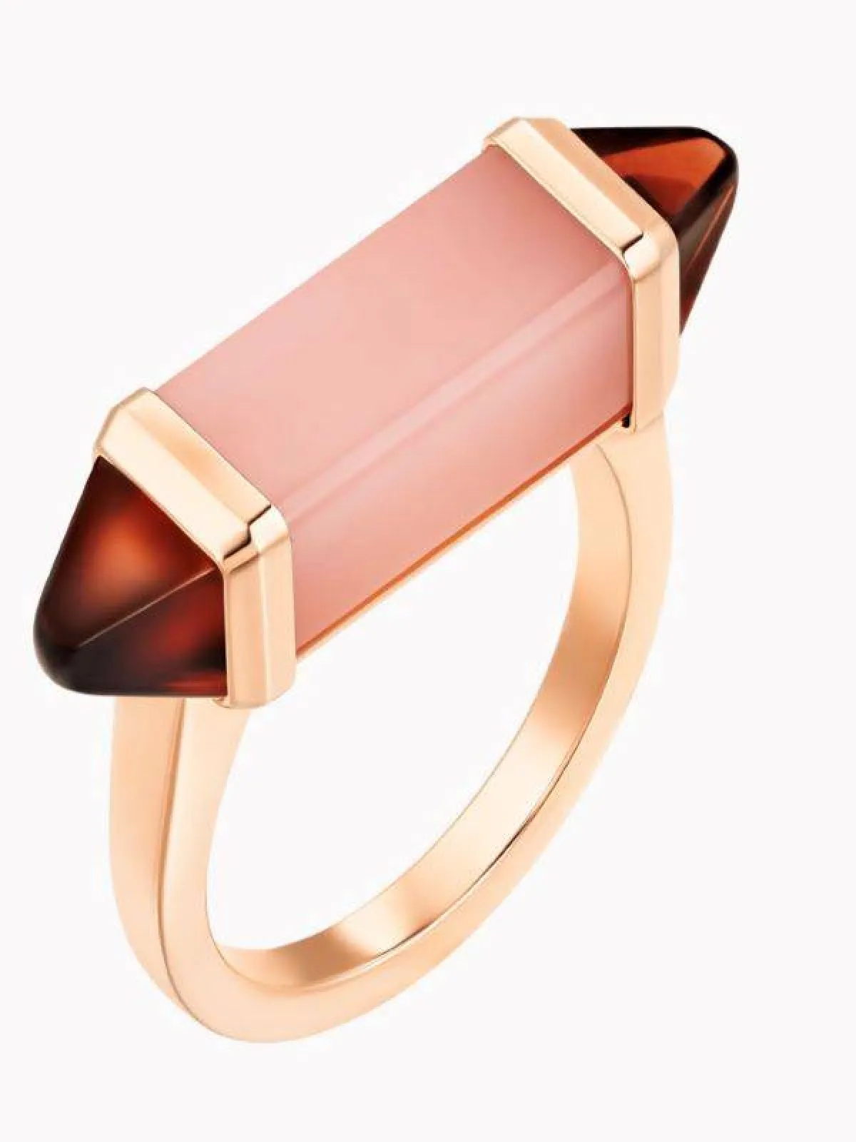 خاتم بشكل هندسي