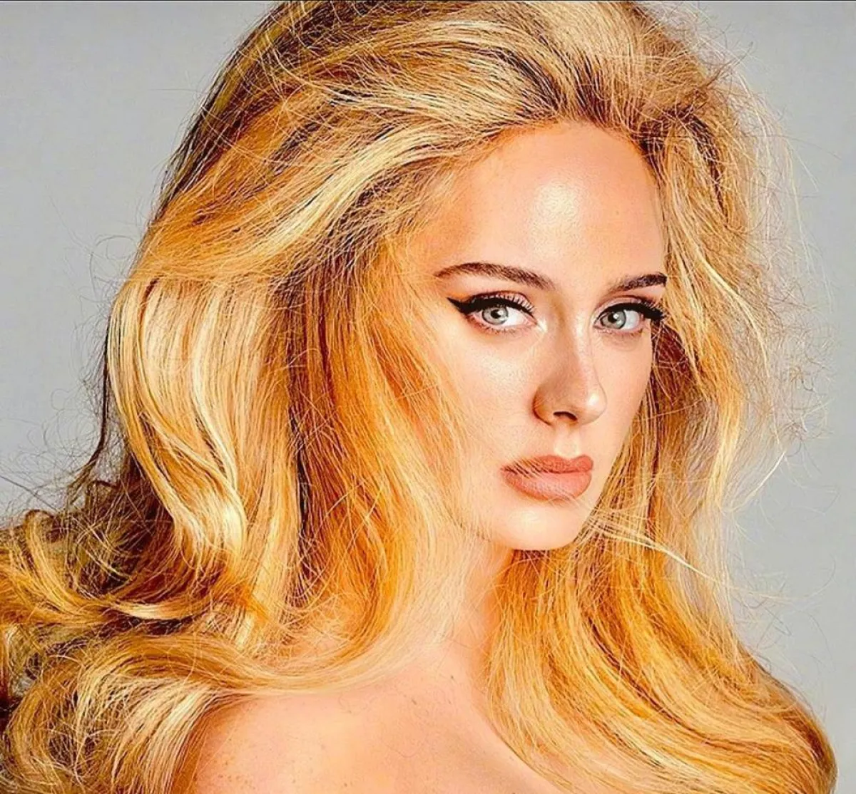 مكياج البشرة من أديل