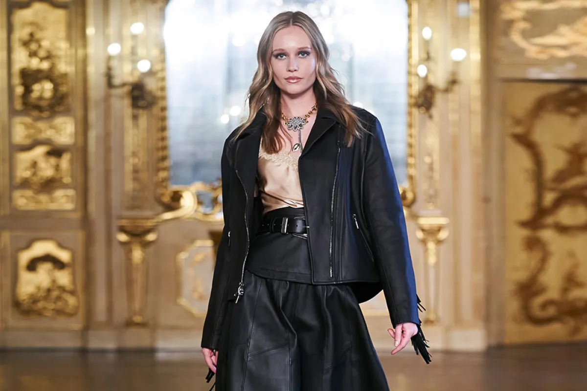 إطلالات أنيقة باللون الأسود من براسكي  Braschi