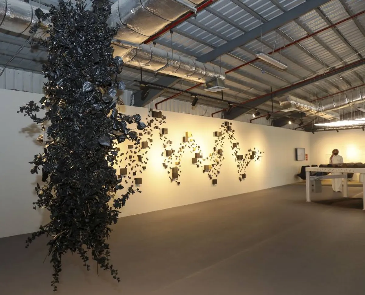 مع معرض بينالسور