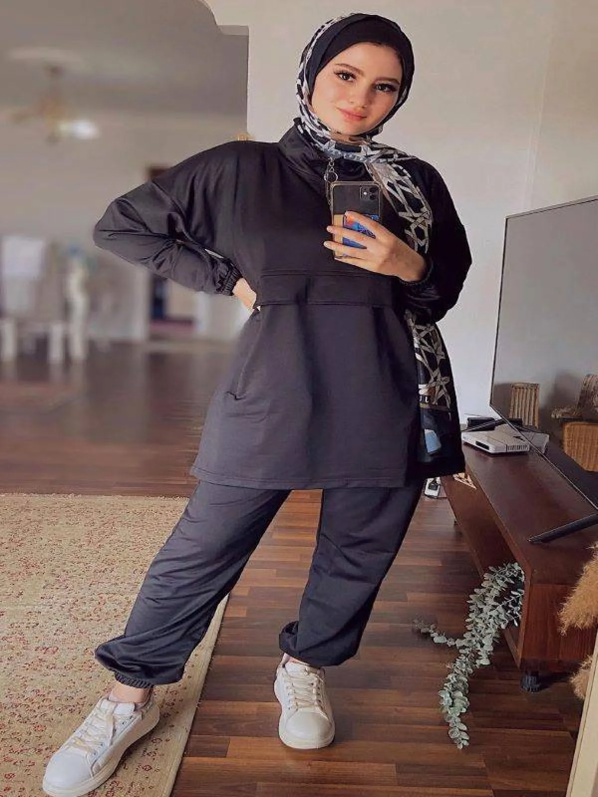 اطلالة مونكروم