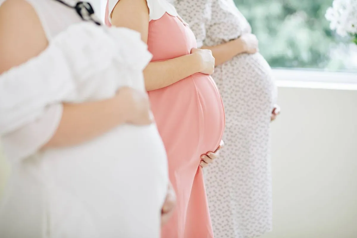 صورة لبطن المرأة في الحمل