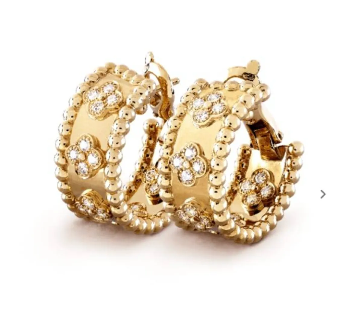 أقراط Perlée clovers من فان كليف أند آربلز Van cleef & Arpels 