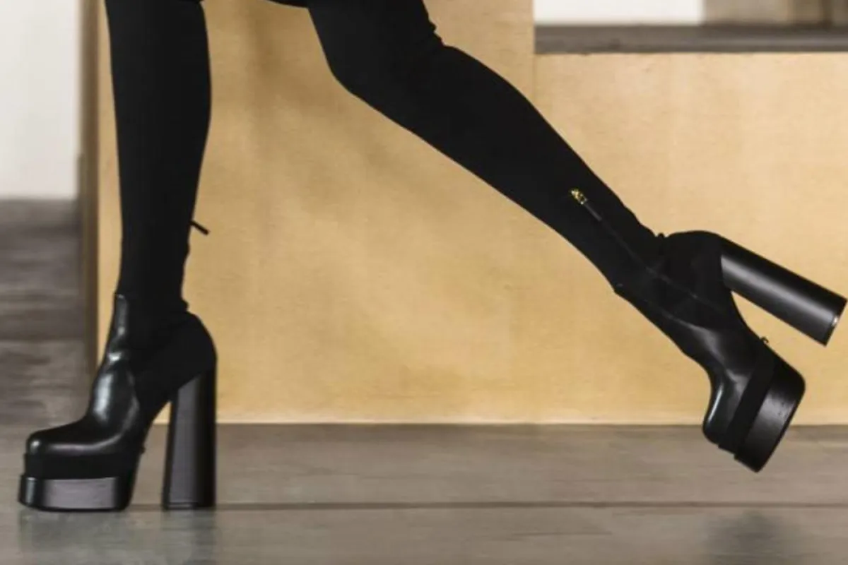 فيرساتشي Versace