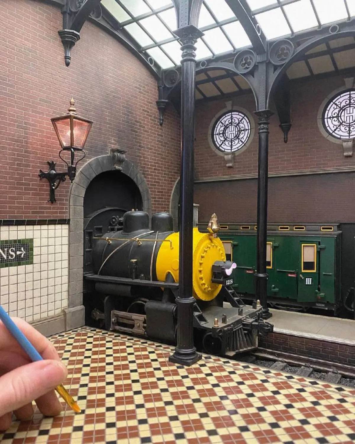 محطة قطار - مصغرات كريس توليدو