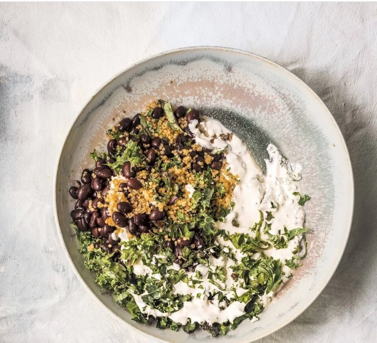 Cafe Gratitude سلسلة صغيرة من مقاهي نباتية عضوي 