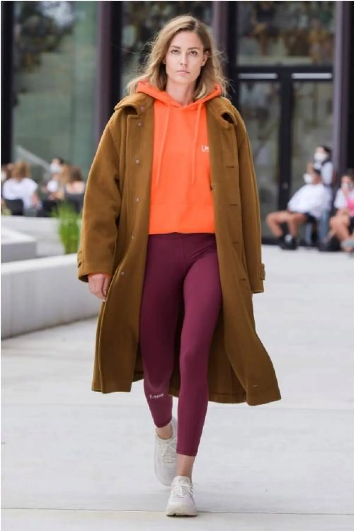 السروال الضيّق باللون البنفسجي من 7 دايز  7Days