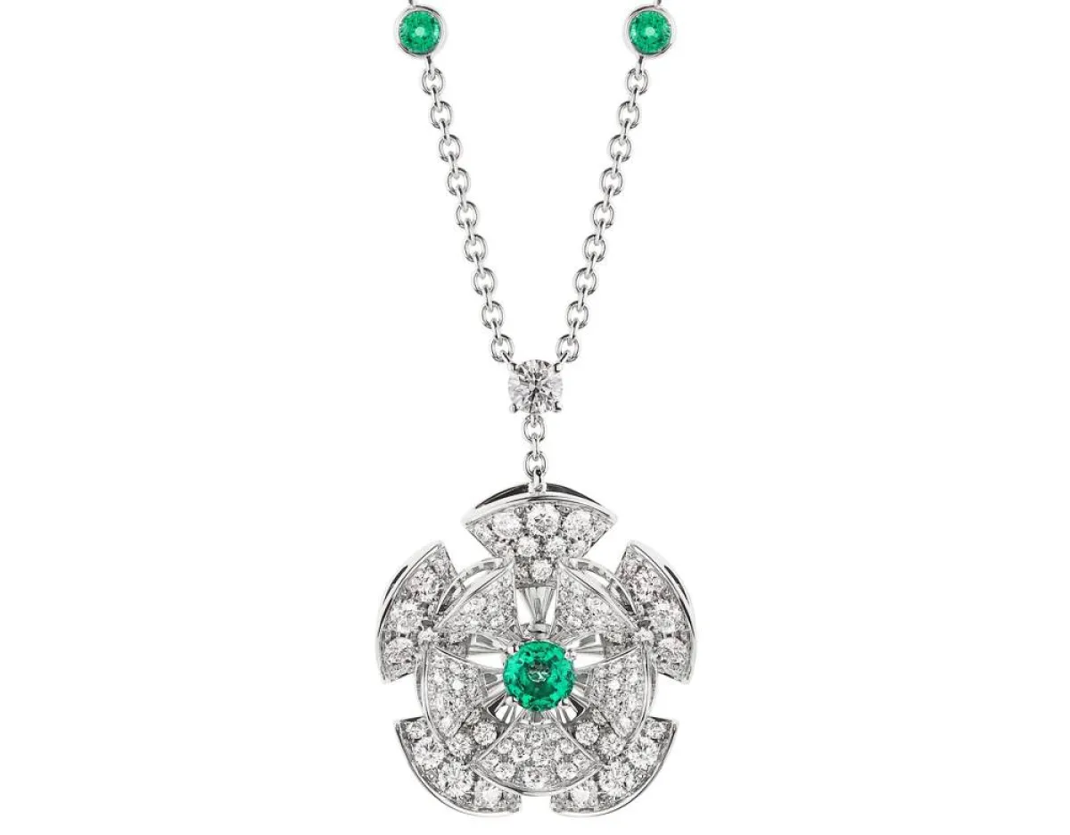 قلادة فخمة مرصعة بالألماس والزمرد من بلغاري