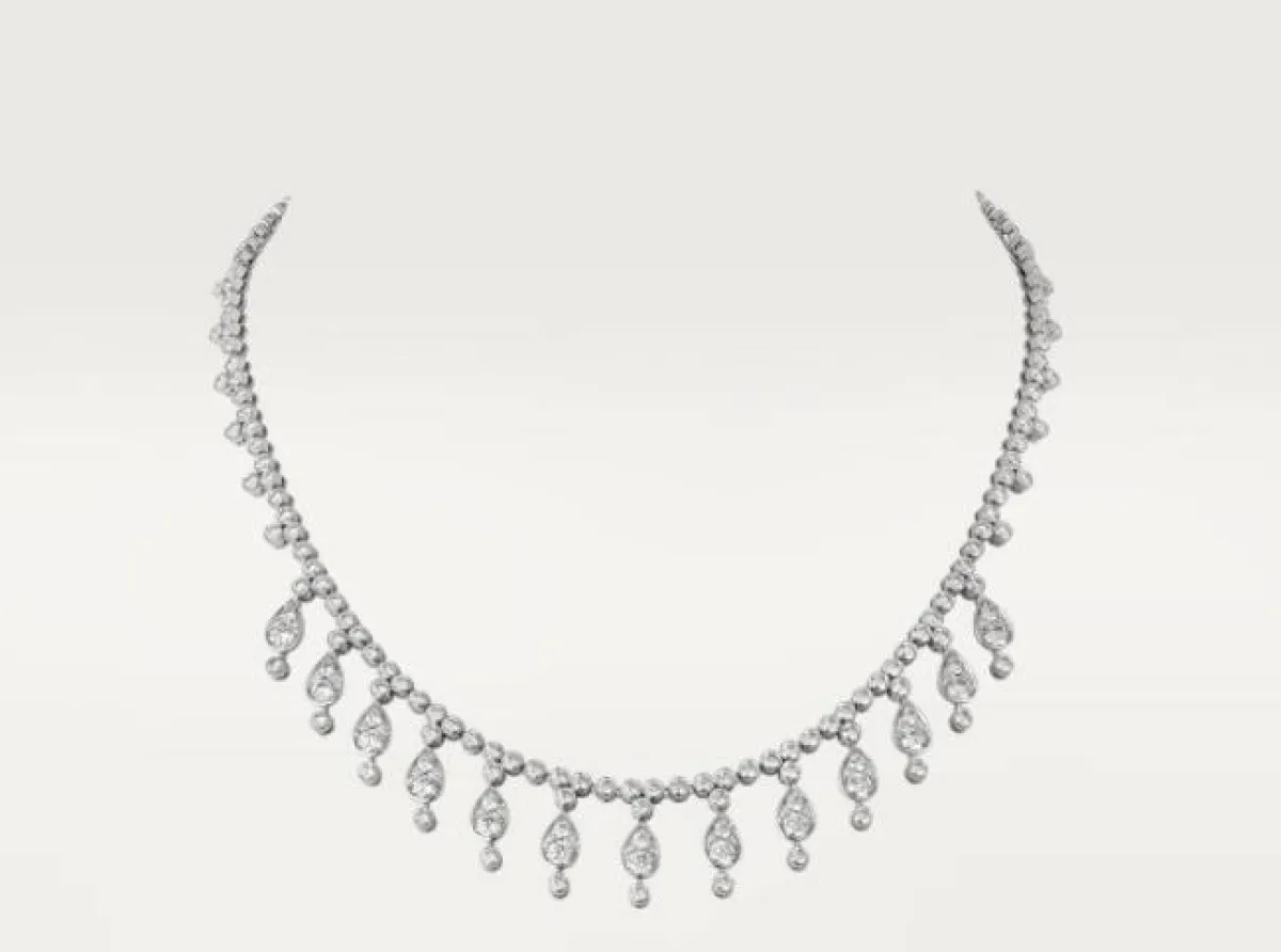 قلادة فخمة مرصعة بالالماس من كارتييه