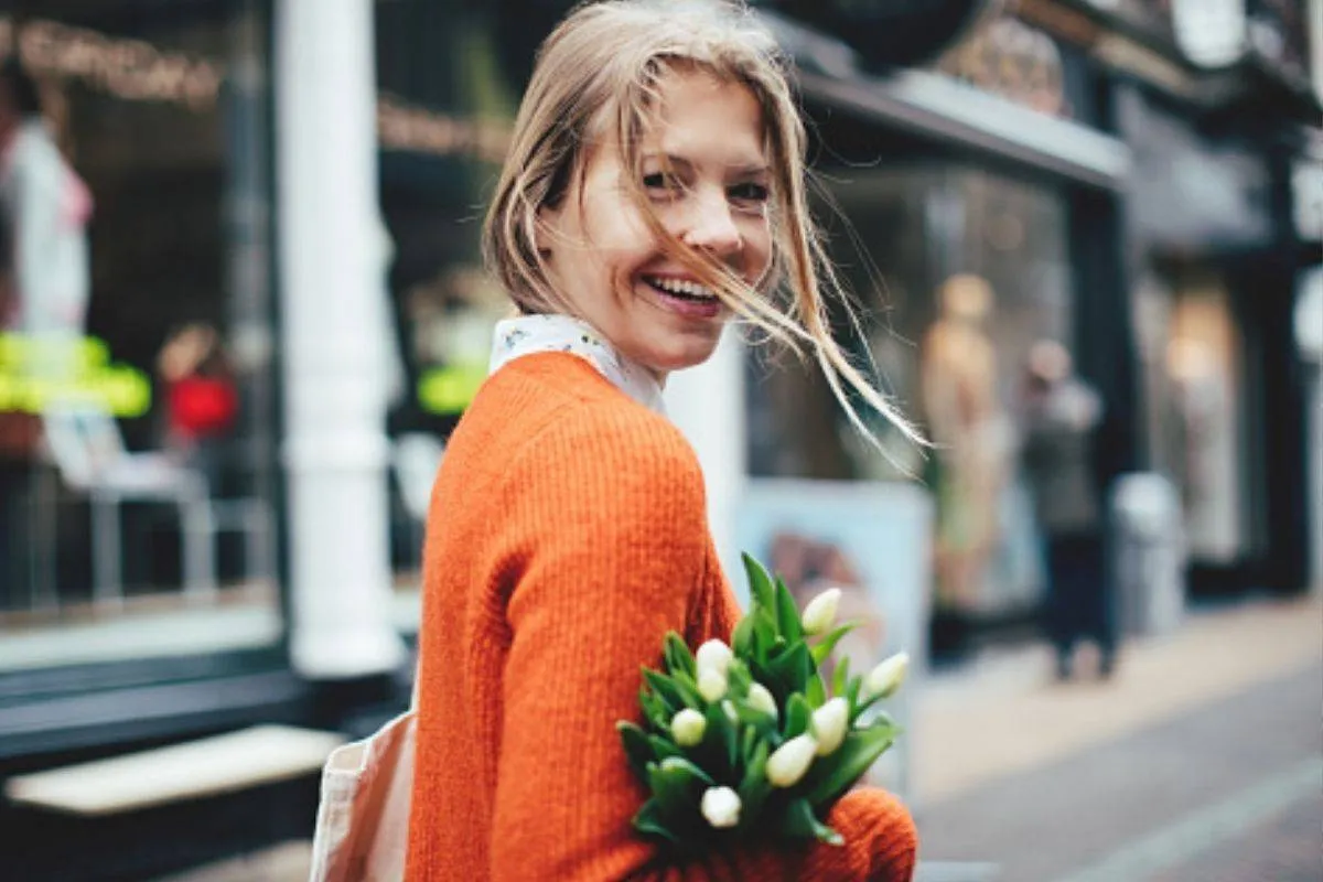 المرأة العطوفة