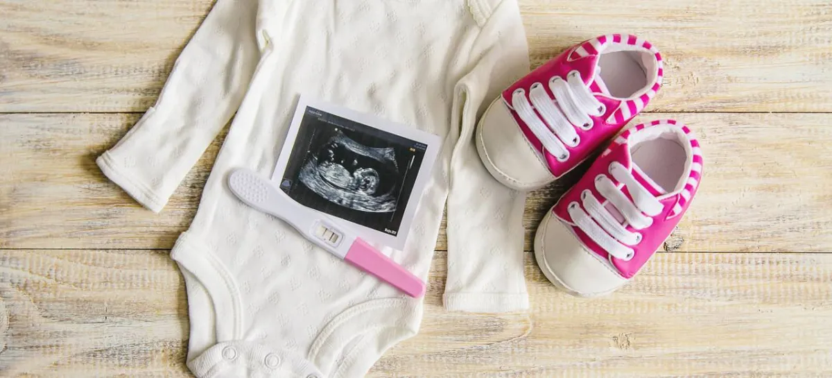 صورة تعبيرة عن المولودة أنثى